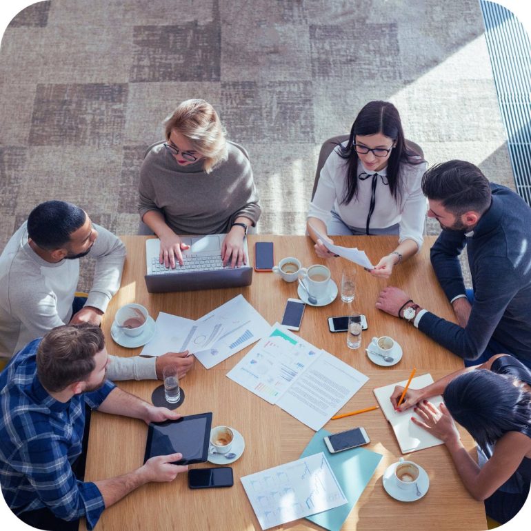 Zespół agencji marketingowej specjalizującej się w kampaniach online